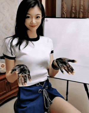 Гифки с девушками