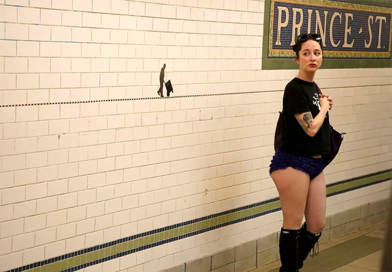 Ежегодная акция "В метро без штанов" прошла по всему миру