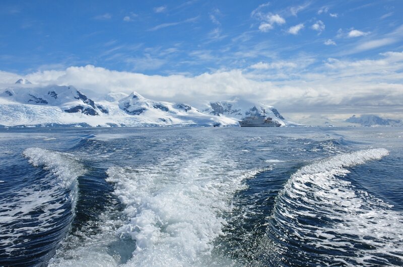 Антарктическое лето в бухте Neko Harbour