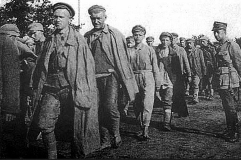 Расстрелять парламентёров и забыть. Польша