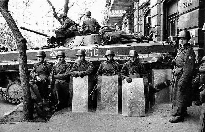 30 лет назад советские войска заняли Баку. Что стояло за операцией, которая унесла десятки жизней?