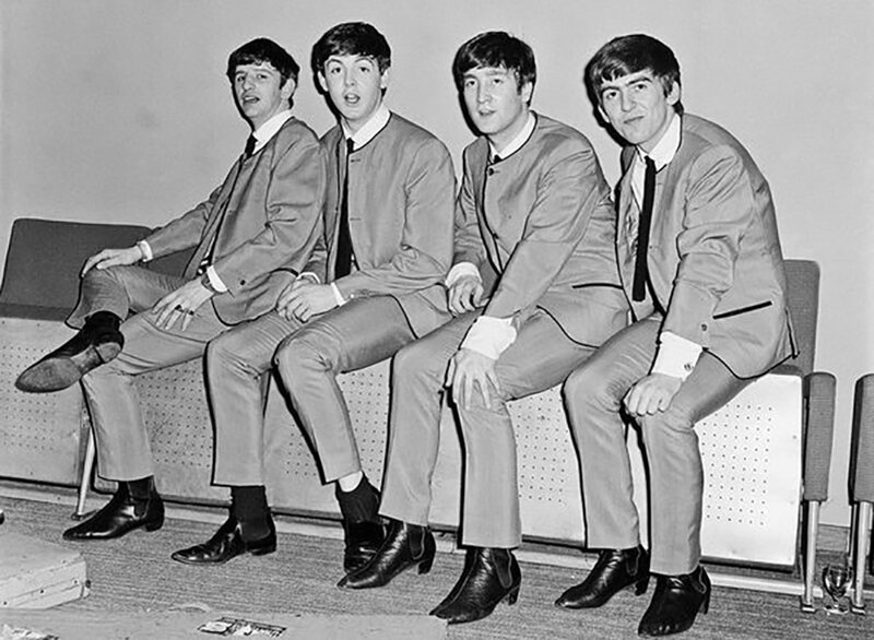 Группа Beatles в ботинках челси Anello & Davide