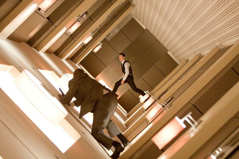 «Начало» и сцена в коридоре
