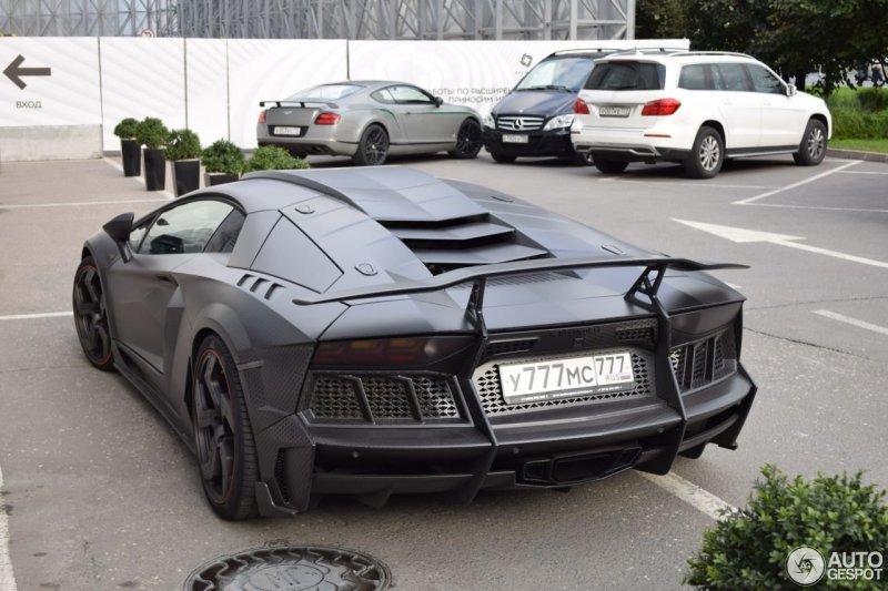 Суперкар Lamborghini Aventador Carbonado от Mansory сгорел в Праге