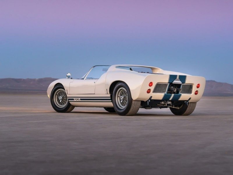 6. Ford GT40 Roadster Prototype 1965