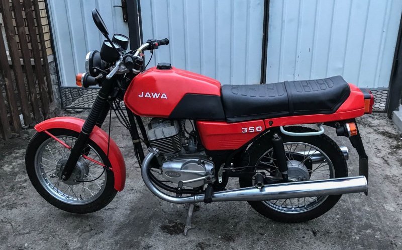 Новая Jawa-350 1990 года выпуска, простоявшая 30 лет в гараже