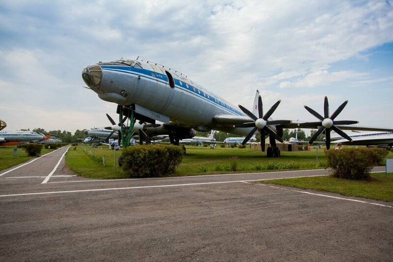 Ту-114. Самый большой турбовинтовой авиалайнер в мире