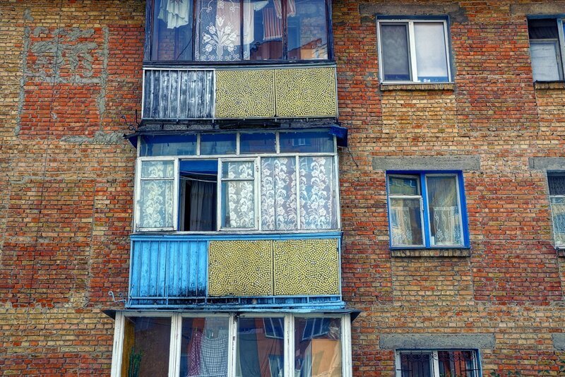 В Санкт-Петербурге будут штрафовать за самовольное остекление балконов