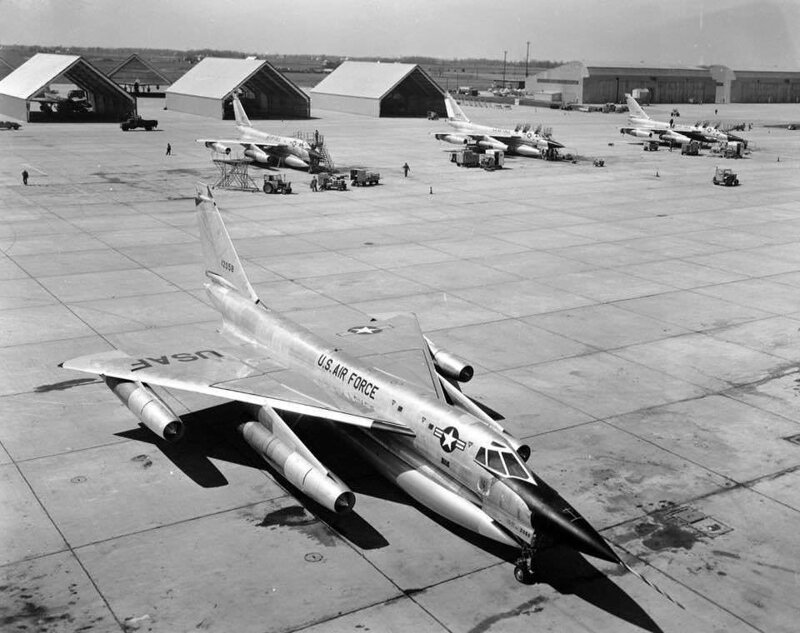  Стратегические бомбардировщики B-58 Hustler, 1960-е годы 
