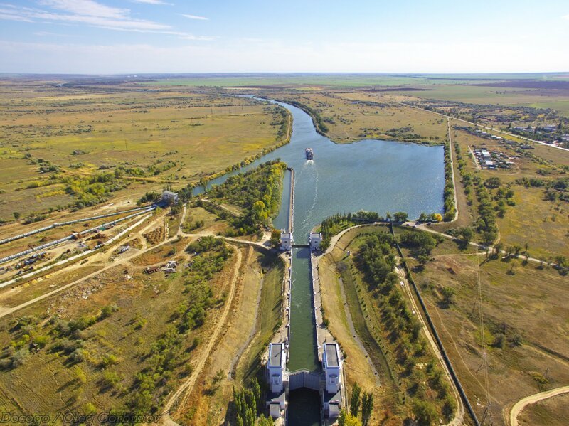 Волго-Донской канал. Протяжённость канала составляет 101 км