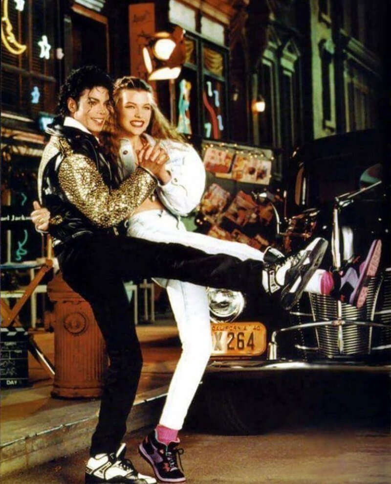 12. Майкл Джексон и Милла Йовович рекламируют обувь, 1990 год