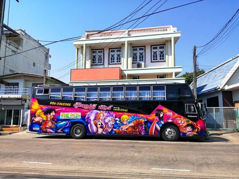 Тайский тюнинг — а не раскрасить ли нам автобус!