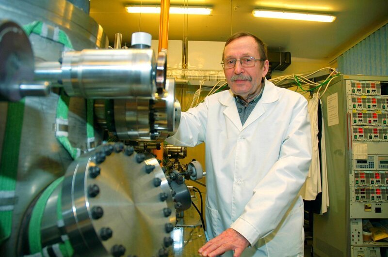Учёные НГУ вырастили наноструктуру для создания проникающего лазерного излучения