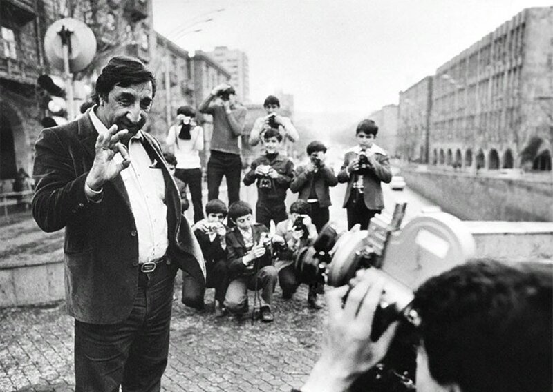 Фрунзик Мкртчян в Ереване. 1979 год. Фото Александра Награльяна