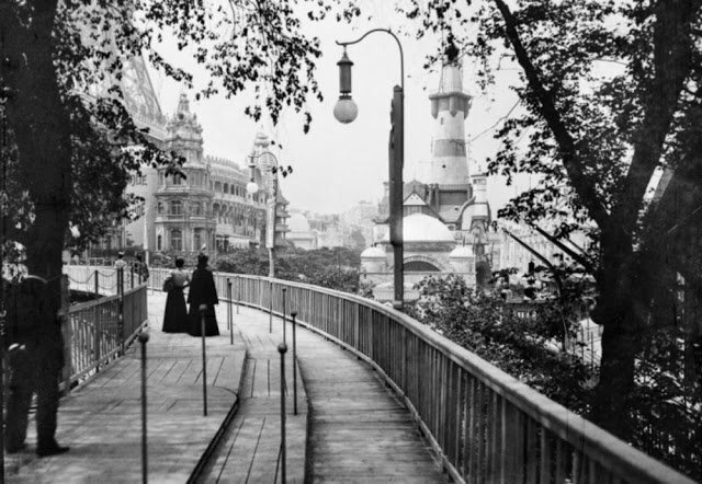 Движущийся тротуар Всемирной выставки 1900 года в Париже