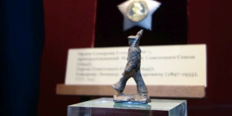 Стойкий оловянный матрос: самый трогательный памятник защитникам Ленинграда