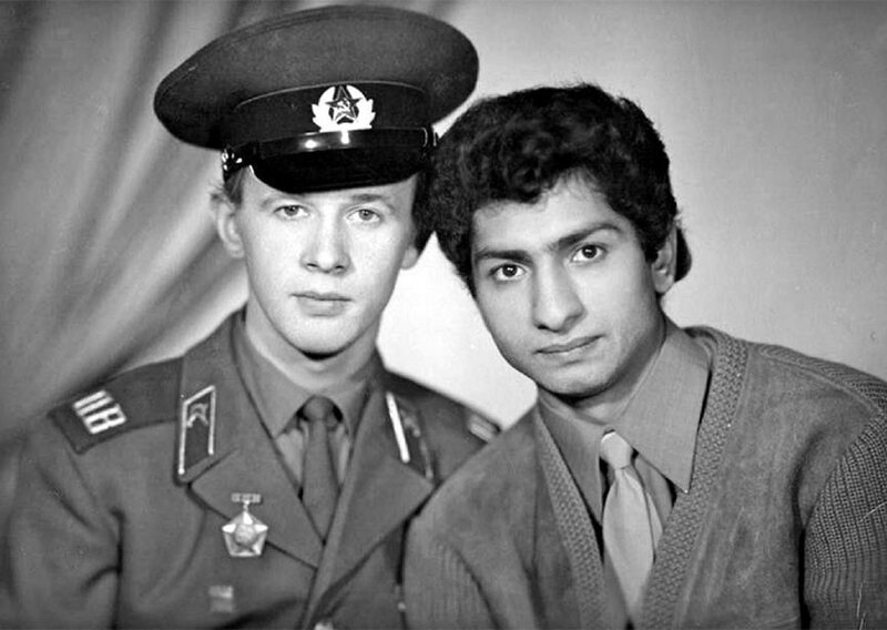 Виктор Косых и Василий Васильев во времена службы Виктора в Армии, на погранзаставе границы с Финляндией