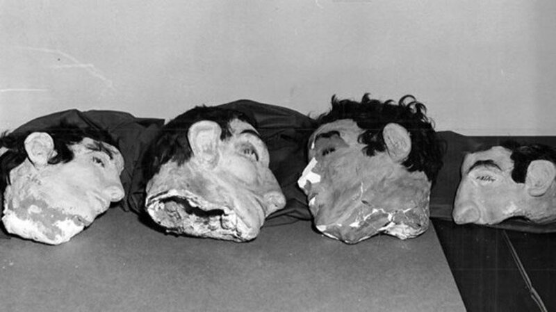Головы кукол, которые изготовили беглецы из папье-маше