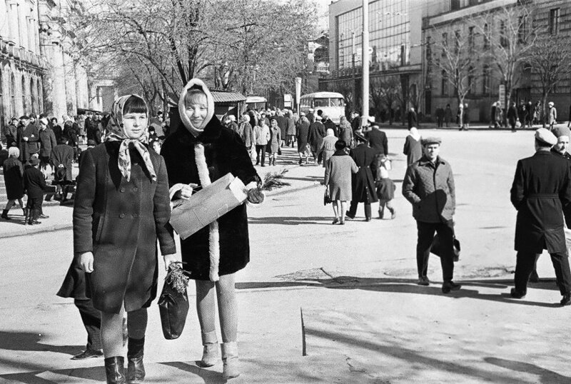 Февраль 1970 года. Севастополь. Площадь Революции.