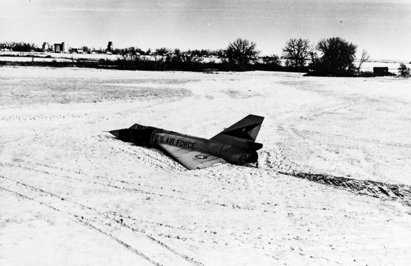 2 февраля 1970 года, во время тренировочного полета, F-106A, которым управлял майор Гари Фуст, внезапно сорвался в плоский штопор