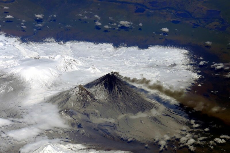 Действующий вулкан на Камчатке