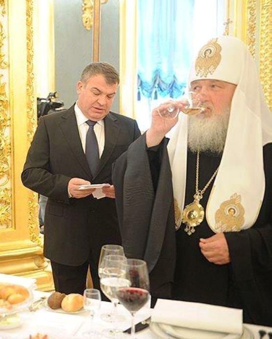Кирилл Гундяев в церкви