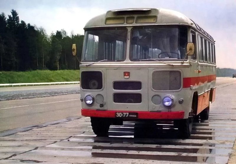 Автобус «второй очереди» ПАЗ-672, до которого было очень далеко