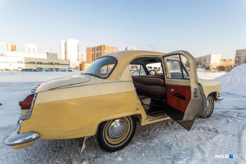 Мужчина из Новосибирска купил «Волгу» 1965 года и эксплуатирует ее каждый день
