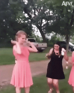 Гифки с девушками