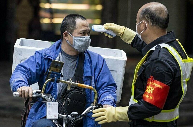 Больных коронавирусом в Китае отправляют в лагеря