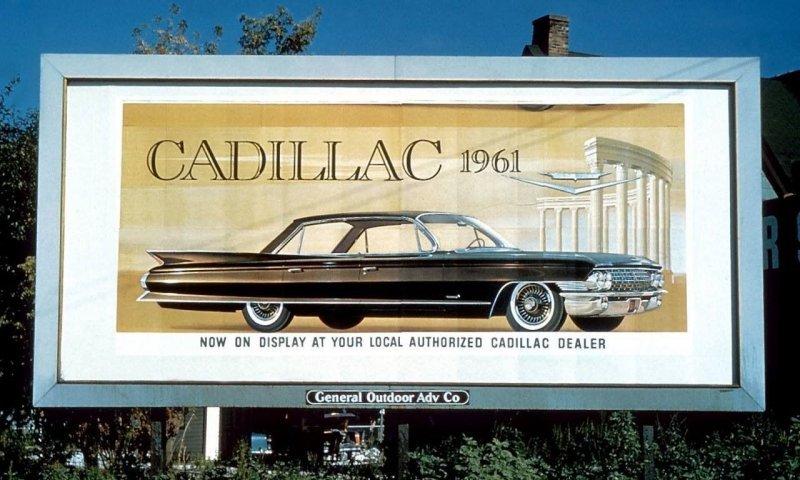 Cadillac 1961 — широко шагая от барокко к ампиру