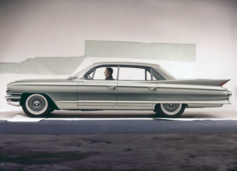1961 Cadillac Sixty-Two Sedan de Ville 6-window