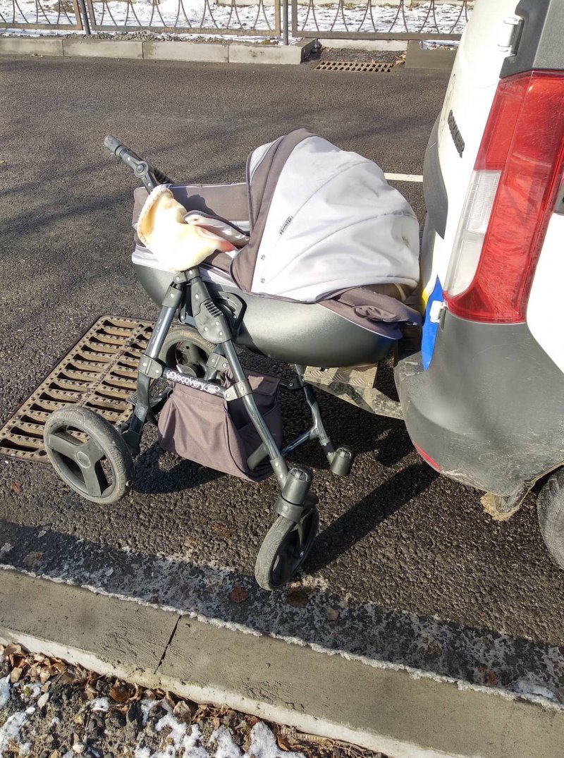  Слава Богу, всё обошлось: пьяный водитель сбил коляску с младенцем