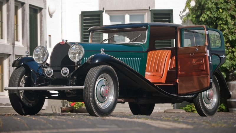 Bugatti Type 46 Sports Saloon
