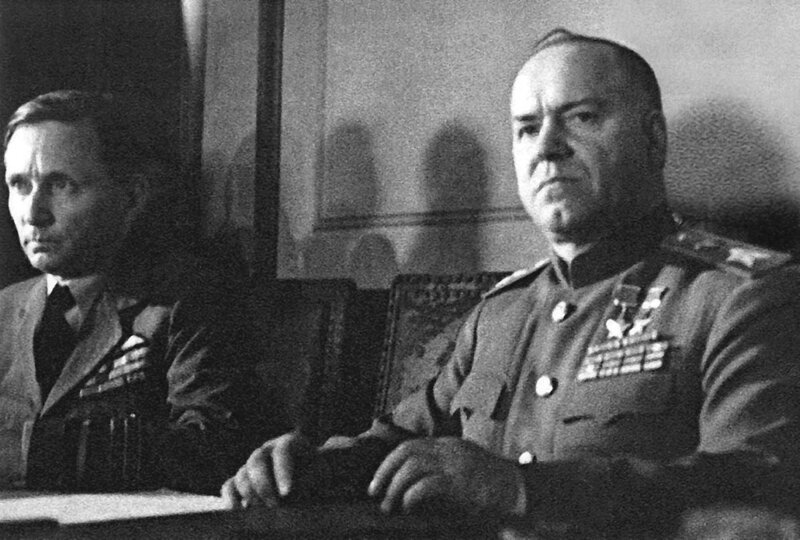 Маршал Советского Союза Георгий Жуков на церемонии подписания Акта о безоговорочной капитуляции Германии. Карлсхорст, 9 мая 1945 года