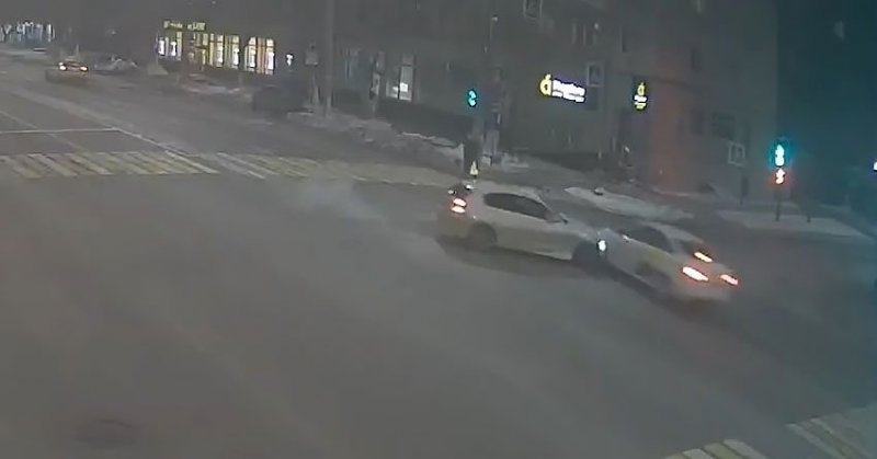 Авария дня. В центре Волгограда в ДТП пострадал пешеход