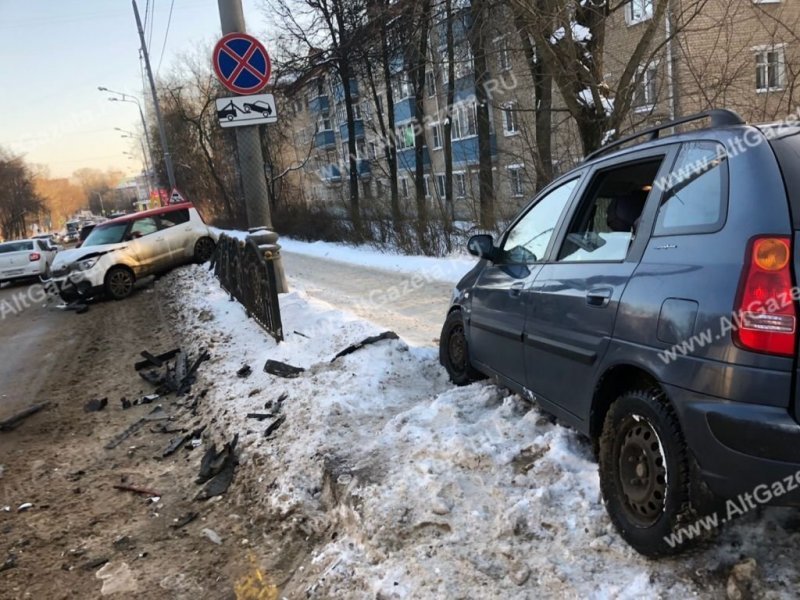 Авария дня. Пять человек пострадали в двойном ДТП в Сергиевом Посаде