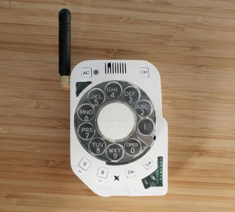 Ностальгический мобильный телефон: дисковый смартфон