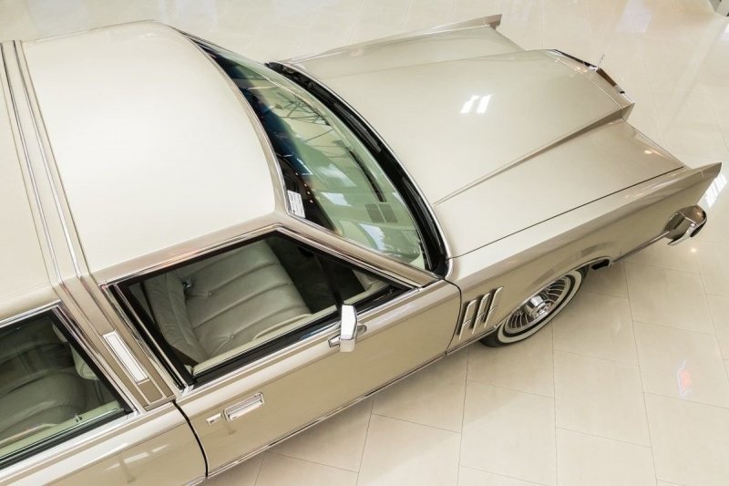 40-летний Lincoln Continental Mark VI с минимальным пробегом выставили на продажу