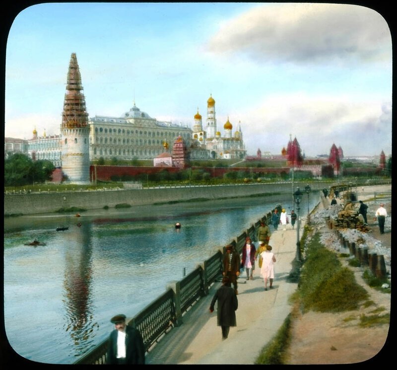 Вид на Кремль от Большого Каменного Моста.