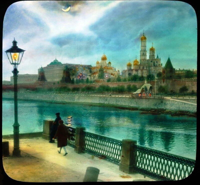 Вид на Кремль с Большого Москворецкого моста.