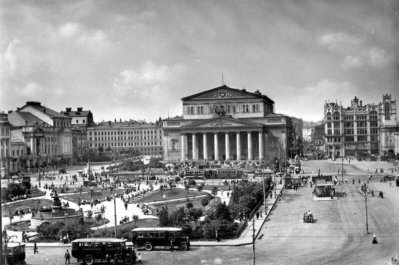 Москва. Площадь перед Большим театром. 1936 год.