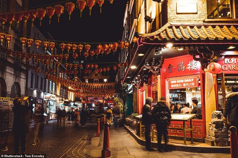 Коронавирус распугал жителей Лондона из китайского квартала