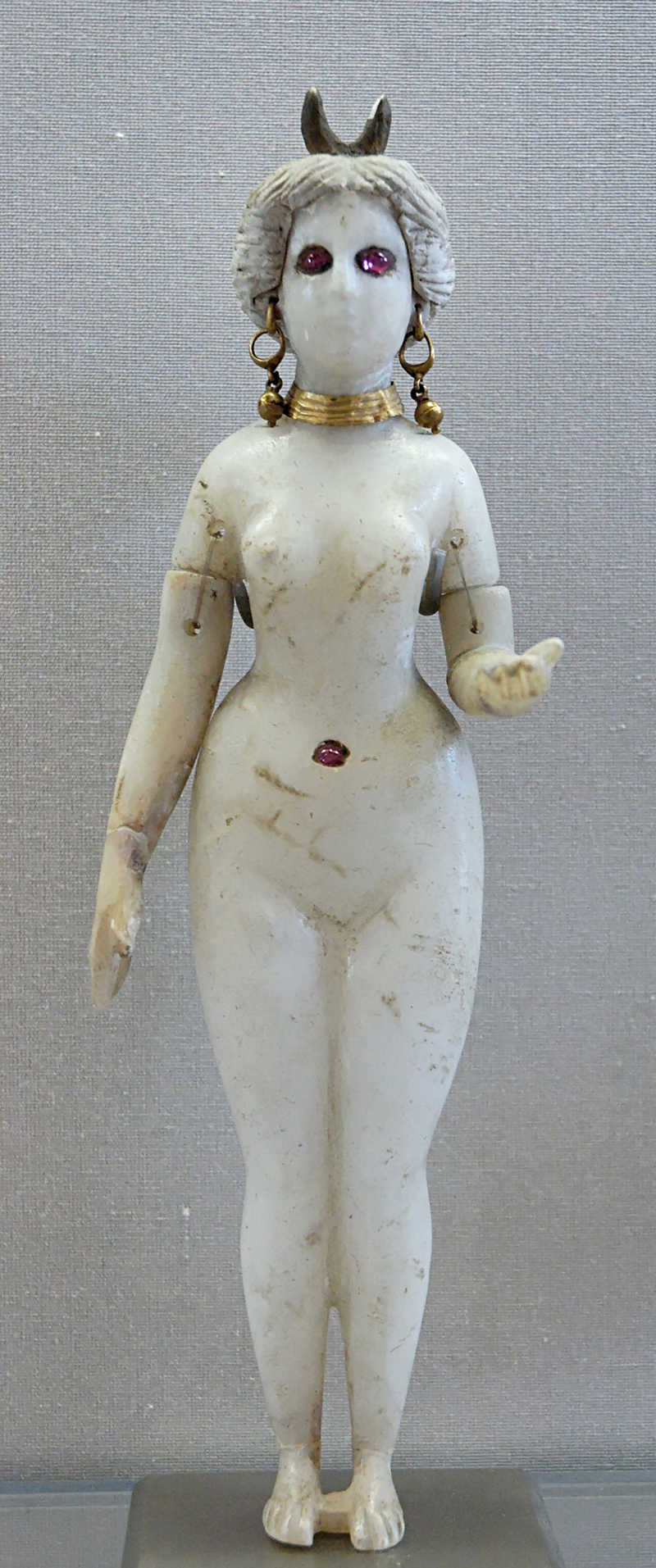 Богиня Астарта (Иштар, Инанна) из некрополя Хилла, недалеко от Вавилона, II век до н.э.