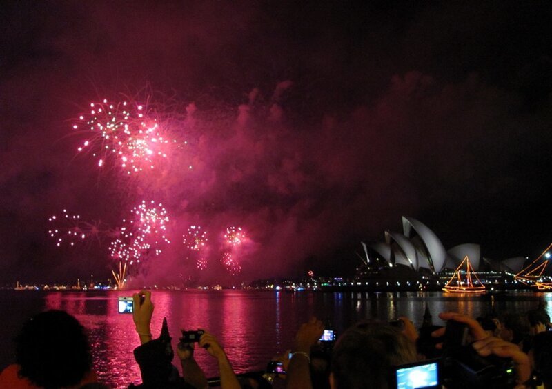Австралия. Новогодний фейерверк над Сиднейской бухтой