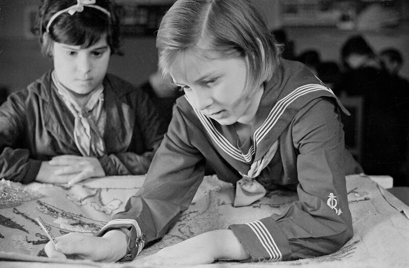 Жизнь советского ребенка. Советское детство. Счастливые советские дети. Советские дети 1950. Счастливое советское детство.