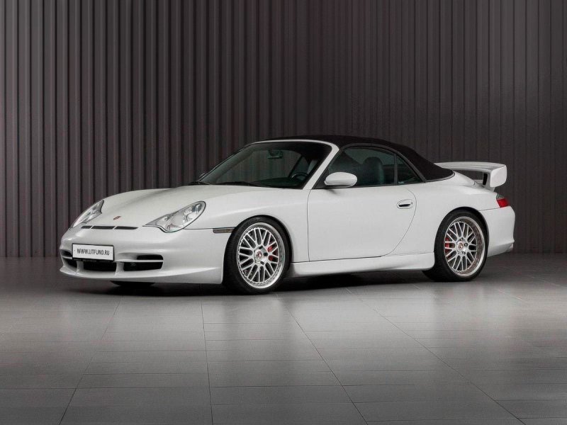 2. Porsche 911 Cabriolet 2001 года продан за $26,000 (1 664 000 руб.)