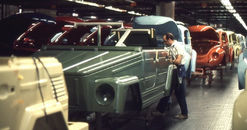 В 70-х на заводе в Вольфсбурге среди прочих моделей производили военный внедорожник Kubelwagen