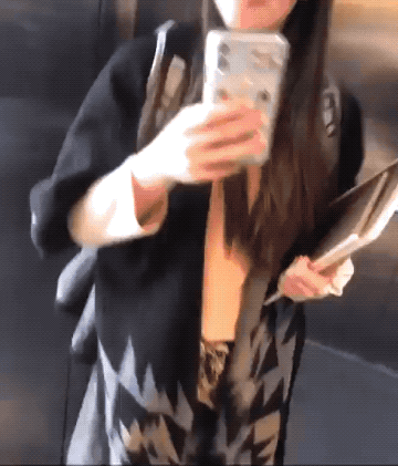 Гифки с девушками