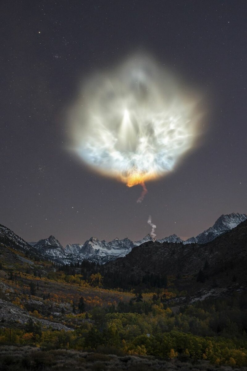 Номинация "Небеса и облака": ракета-носитель SpaceX, Сьерра-Невада, Калифорния, США. Брэндон Йошизава